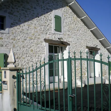Bed & Breakfast Au Petit Pedegouaty