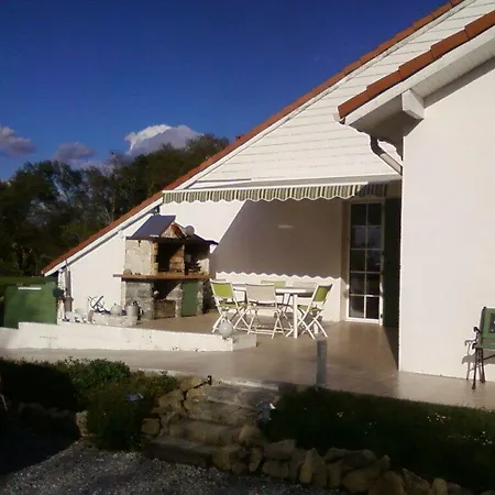Au Petit Pedegouaty Bed and breakfast