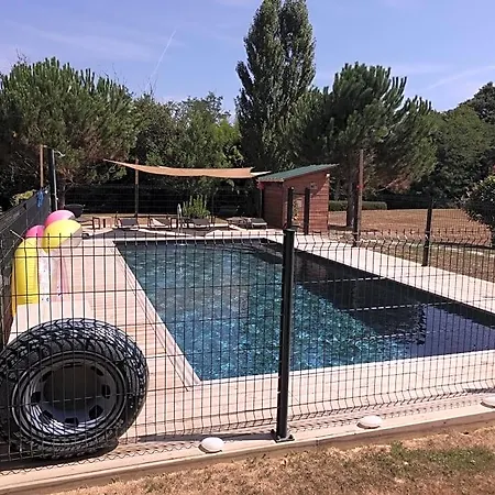 Au Petit Pedegouaty 3*