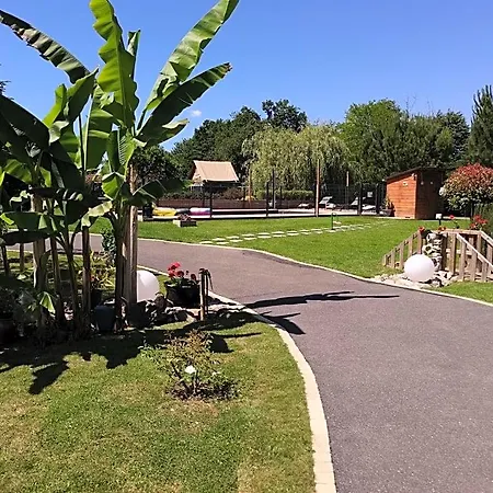 Au Petit Pedegouaty