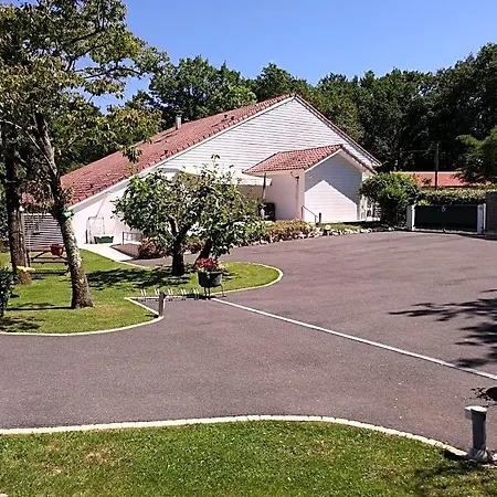 Au Petit Pedegouaty 3*