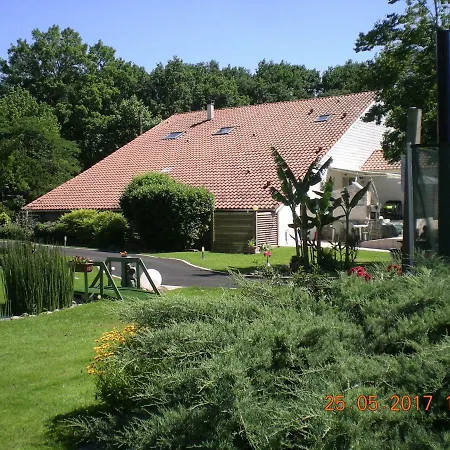 Bed & Breakfast Au Petit Pedegouaty *