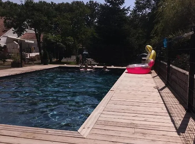 B&B Au Petit Pedegouaty 3*