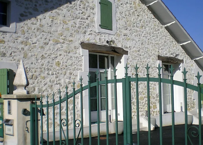 Bed and Breakfast Au Petit Pedegouaty
